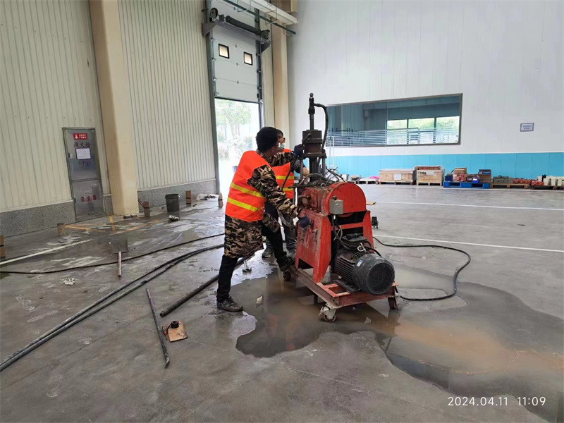 岳阳楼厂房地面下沉塌陷注浆加固施工